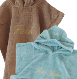 badponcho clay bruin met geborduurde naam