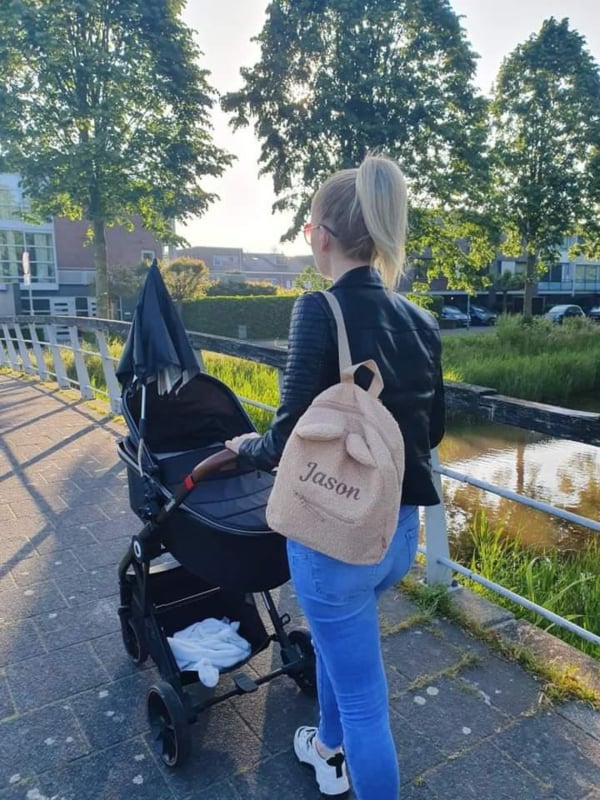 Beren rugtas teddy beige met geborduurde naam