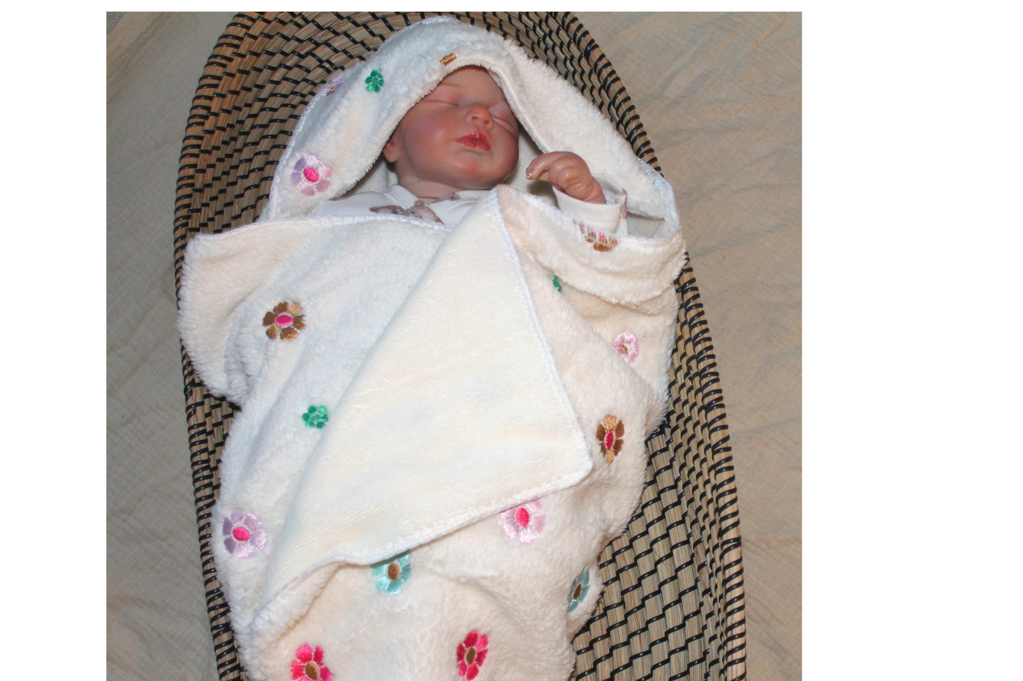 Teddy omslagdoek geborduurde bloemen