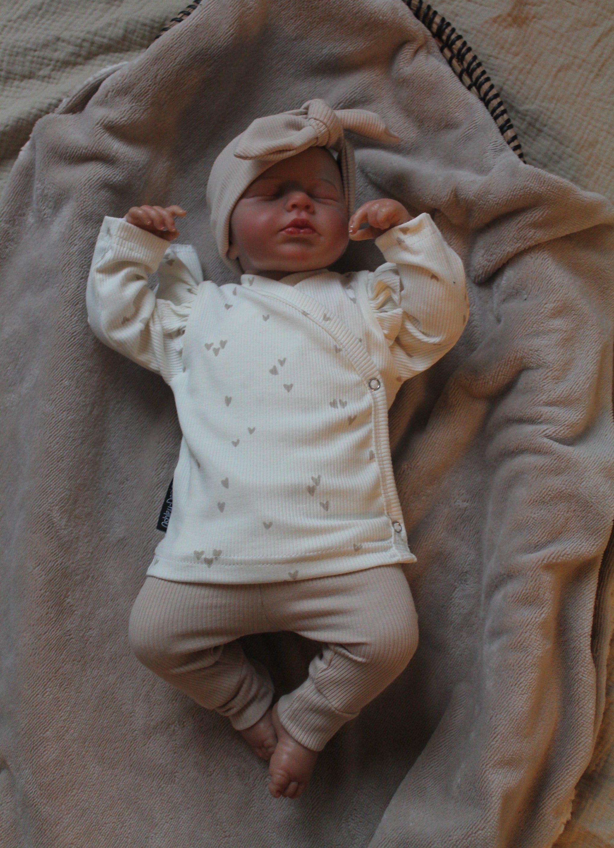 Newborn setje hartjes beige
