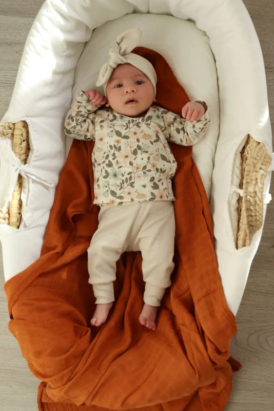 Newborn Setje flowers ecru