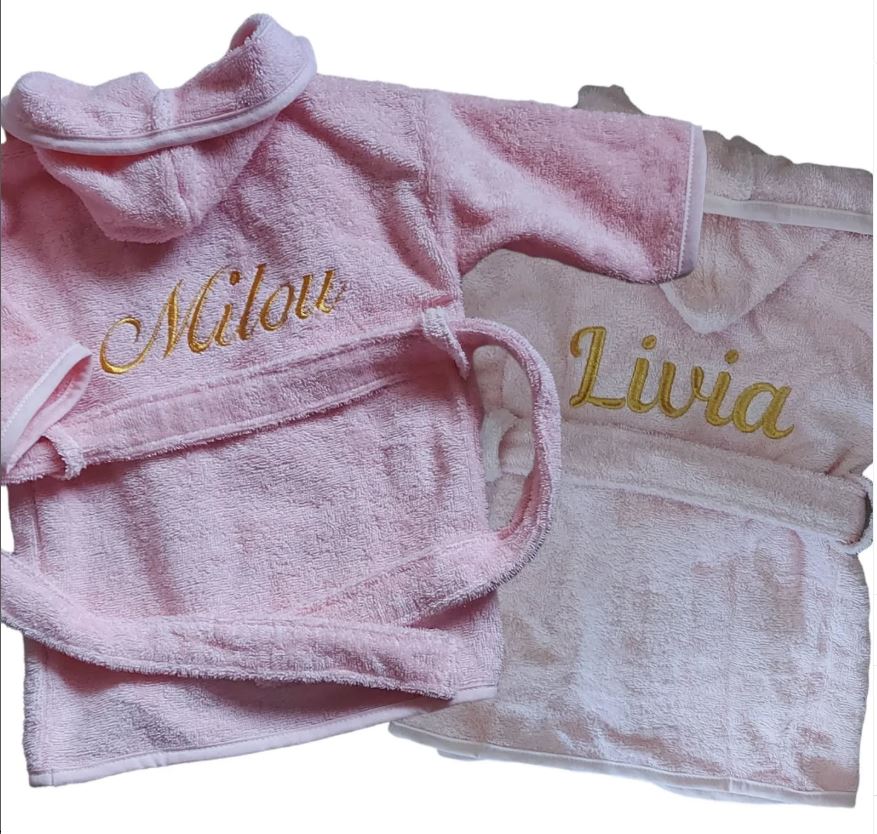 Badjas roze met Naam geborduurd voor Baby of Kind | Gepersonaliseerd Cadeau